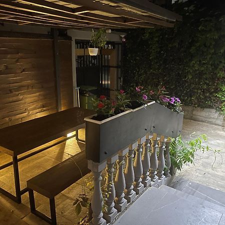 Town Hostel Peje Ngoại thất bức ảnh